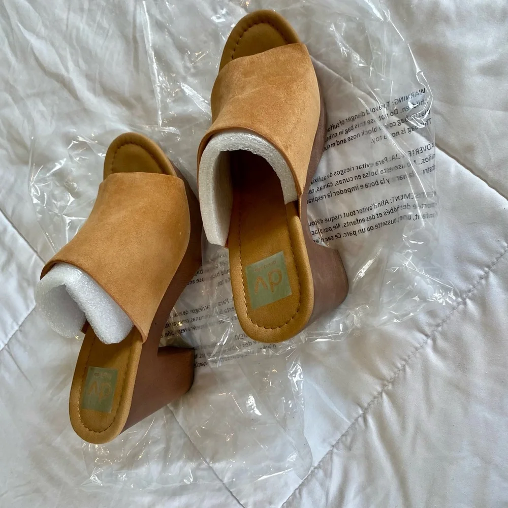 Dolce Vita Tan Platform Mules size 7.5M - Picture 2 of 7